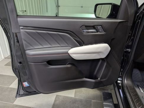 Used 2024 GMC Canyon AT4X AWD/4WD image 14