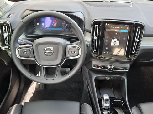 New 2026 Volvo XC40 B5 Ultra w/ Protection Package Premier image 31