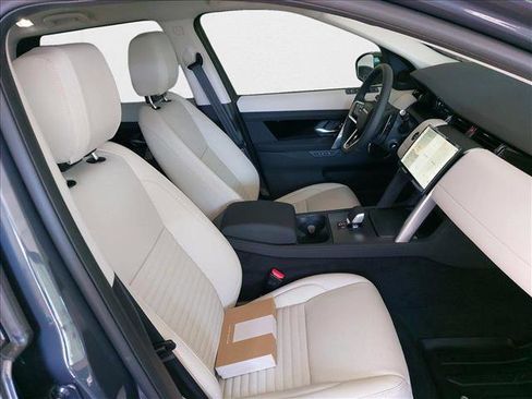 New 2025 Land Rover Discovery Sport S image 10