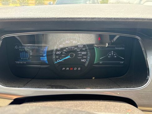 Used 2018 Ford Taurus SEL w/ Equipment Group 201A FWD image 7