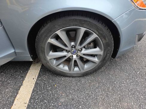 Used 2013 Volvo C70 T5 image 25