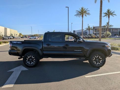 Used 2021 Toyota Tacoma TRD Off-Road w/ Technology Package image 4