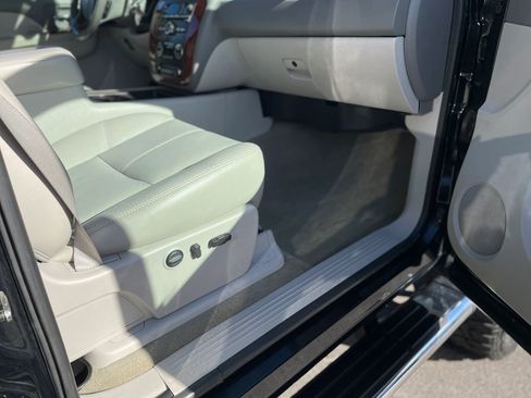 Used 2011 Chevrolet Silverado 2500 LTZ w/ LTZ Plus Package image 29