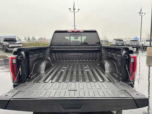 Used 2024 GMC Sierra 2500 AT4 w/ AT4 Premium Plus Package image 26