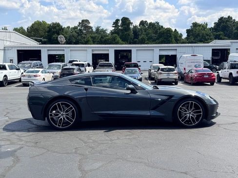 Used 2018 Chevrolet Corvette Stingray Coupe w/ 2LT Preferred Equipment Group RWD image 4