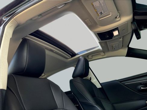 Used 2024 Lexus ES 350 w/ Premium Package FWD image 27