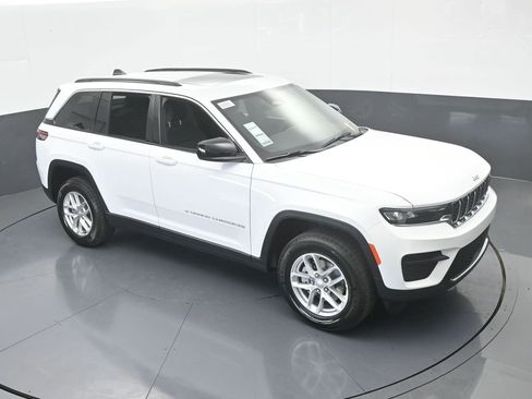 New 2025 Jeep Grand Cherokee Laredo RWD image 52