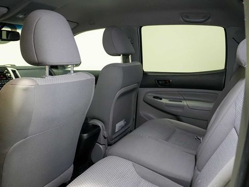 Used 2012 Toyota Tacoma PreRunner w/ SR5 Pkg RWD image 16