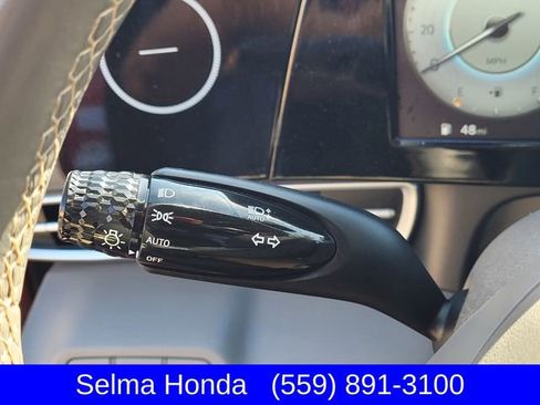 Used 2021 Hyundai Elantra SEL w/ Convenience + Premium Package image 16