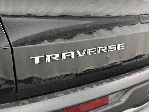 Used 2024 Chevrolet Traverse LT FWD image 9