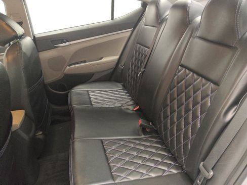 Used 2020 Hyundai Elantra SE image 18