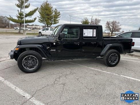 Used 2023 Jeep Gladiator Overland image 16