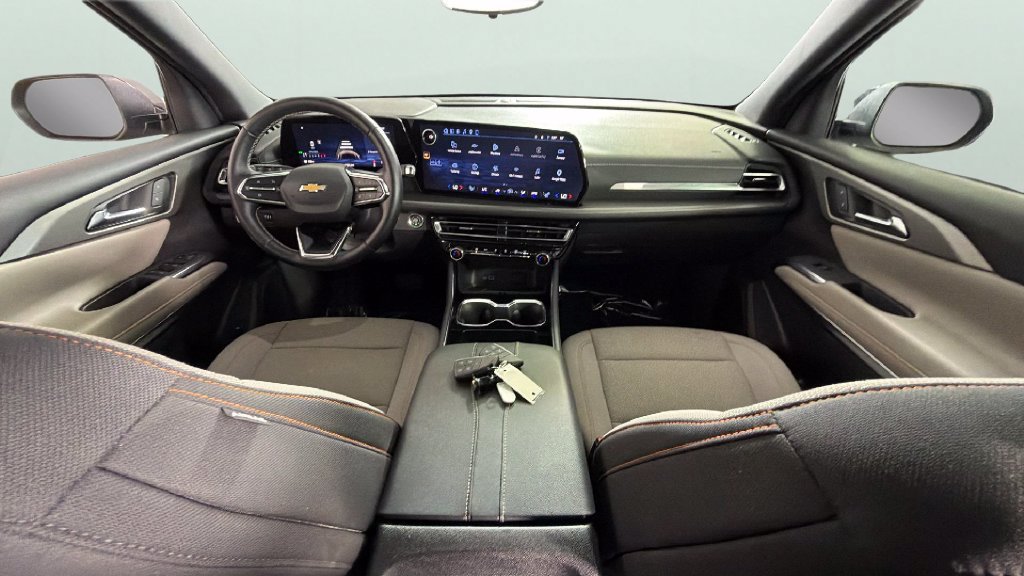 Certified 2026 Chevrolet Traverse LT w/ Driver Confidence Package FWD image 35