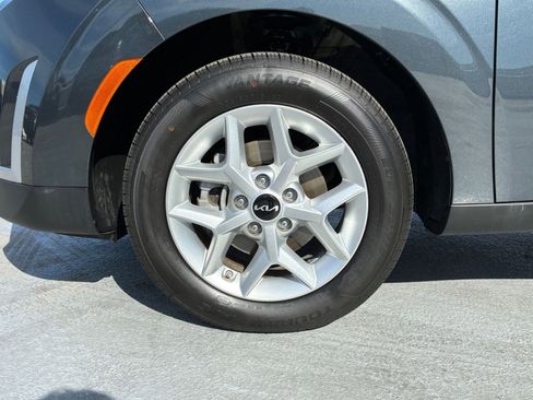 Used 2025 Kia Soul LX w/ LX Technology Package image 28