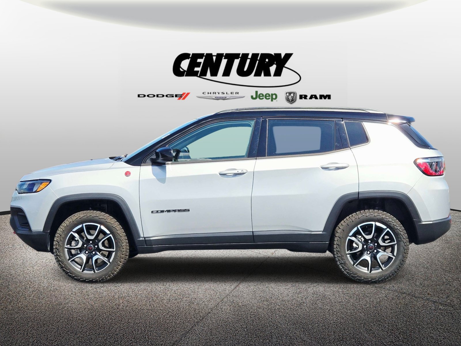 Used 2026 Jeep Compass Trailhawk w/ Sun, Sound & Navigation Group AWD/4WD image 7