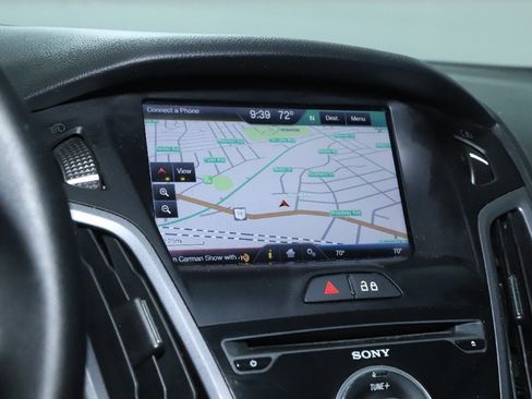 Used 2014 Ford Focus Titanium image 25