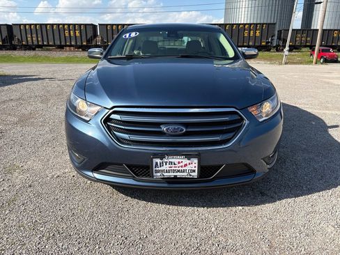 Used 2018 Ford Taurus Limited AWD/4WD image 23