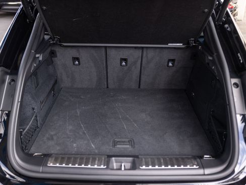 Certified 2025 Porsche Macan Electric RWD image 41