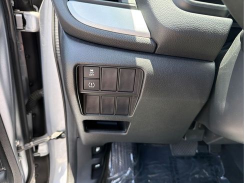 Used 2019 Honda CR-V LX image 15
