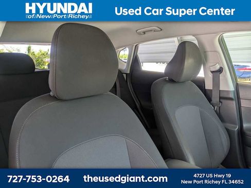 Used 2024 Hyundai Kona SEL FWD image 6