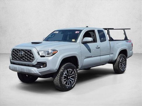 Used 2021 Toyota Tacoma TRD Sport AWD/4WD image 4