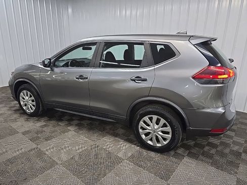 Used 2018 Nissan Rogue S AWD/4WD image 4