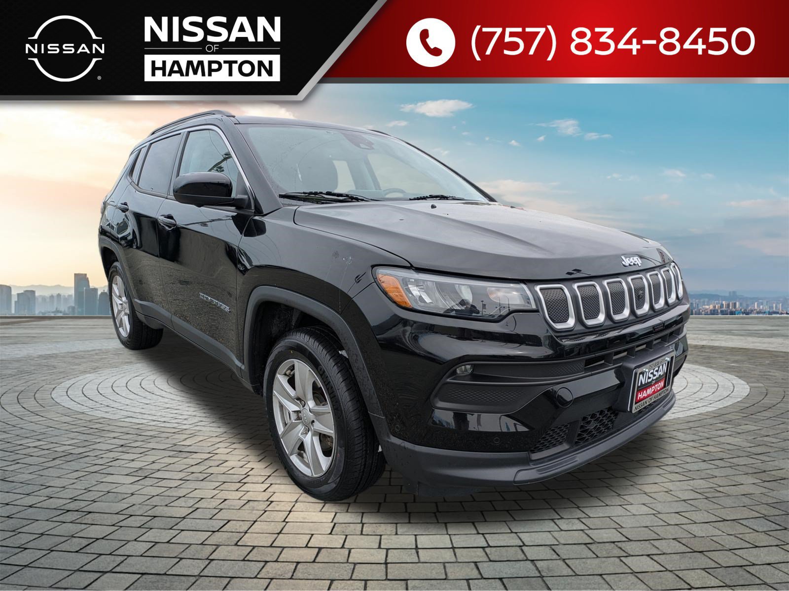 Used 2022 Jeep Compass Latitude w/ Sun and Sound Group AWD/4WD image 1