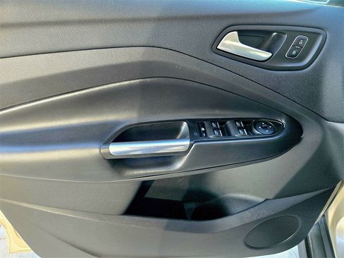 Used 2017 Ford C-MAX SE image 30