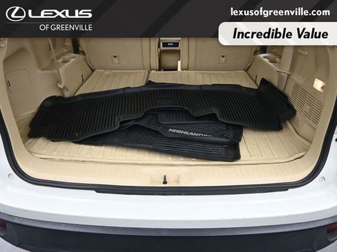 Used 2019 Toyota Highlander XLE image 27