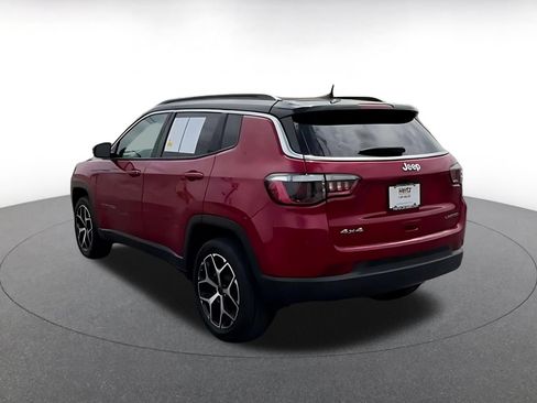Used 2025 Jeep Compass Limited AWD/4WD image 8