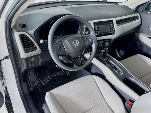 Used 2020 Honda HR-V LX image 9