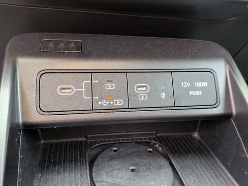 Used 2024 Hyundai Kona Limited FWD image 26