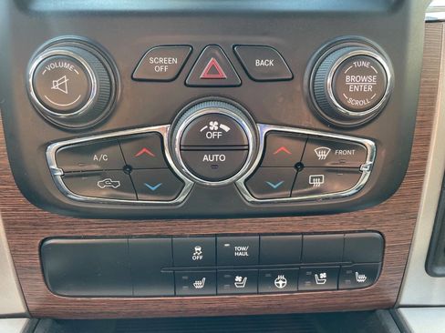 Used 2017 RAM 1500 Laramie w/ Convenience Group image 28