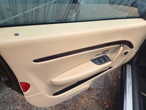 Used 2015 Maserati GranTurismo Convertible image 6