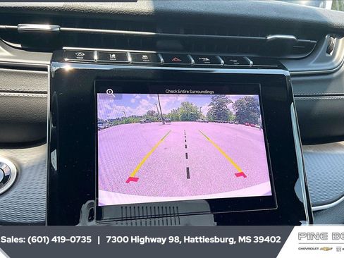 Used 2024 Jeep Grand Cherokee Laredo X RWD image 15