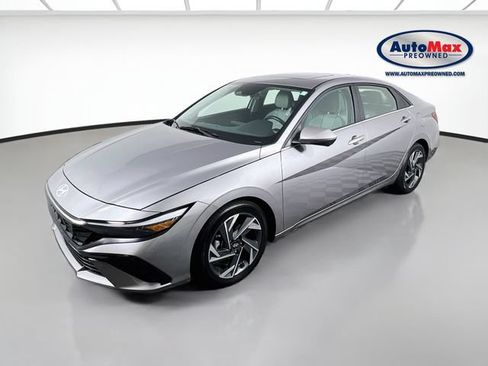 Used 2024 Hyundai Elantra Limited FWD image 5