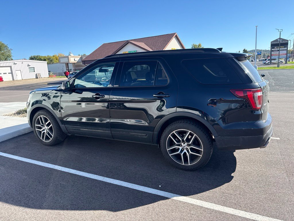 Used 2017 Ford Explorer Sport w/ Equipment Group 401A AWD/4WD image 2