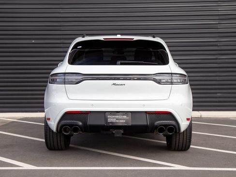 Certified 2026 Porsche Macan AWD/4WD image 6