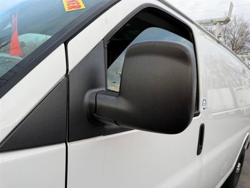 Used 2014 GMC Savana 2500 w/ Cold Climate Package RWD image 33