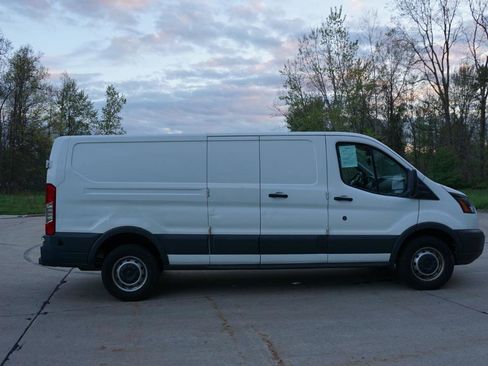 Used 2017 Ford Transit 250 148 Low Roof RWD image 6