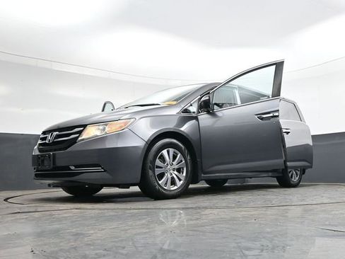 Used 2016 Honda Odyssey SE image 45