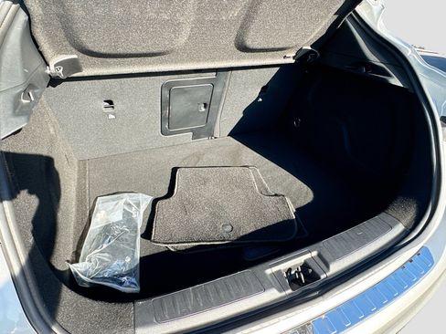 Used 2019 INFINITI QX30 image 26