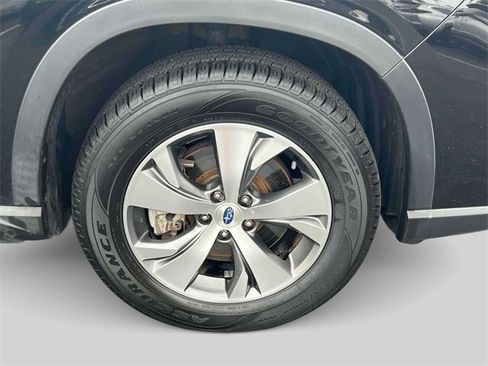 Used 2021 Subaru Ascent Premium image 12