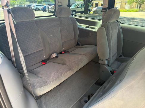 Used 2001 Nissan Quest SE FWD image 26