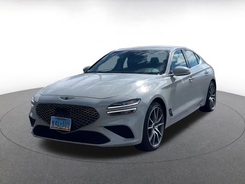 Used 2025 Genesis G70 2.5T image 7