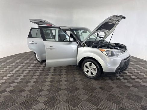 Used 2015 Kia Soul image 14