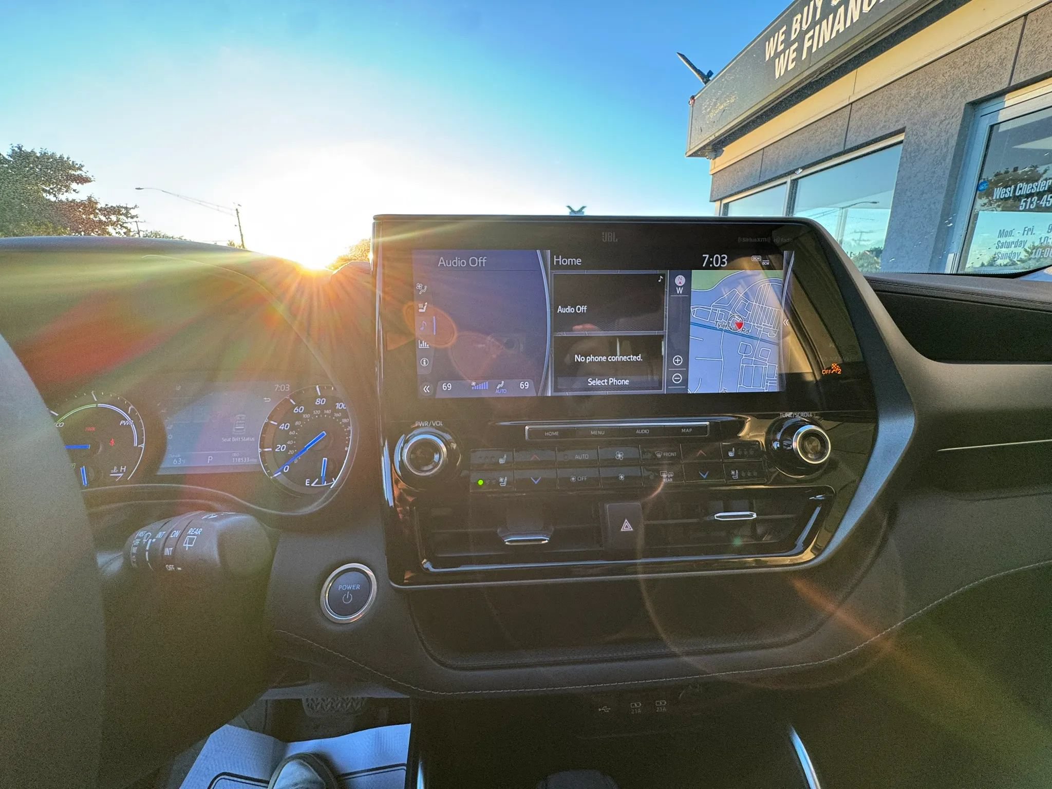 Used 2021 Toyota Highlander Limited FWD image 10
