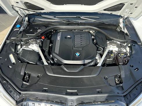 Certified 2022 BMW 740i xDrive w/ M Sport Package image 13