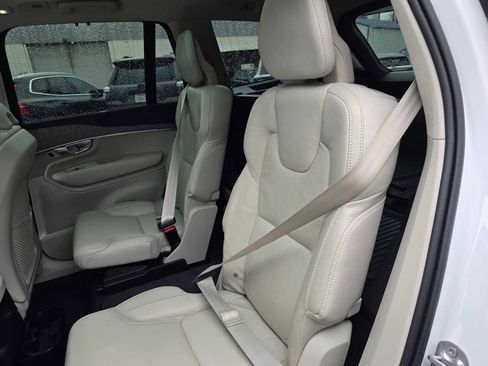Certified 2023 Volvo XC90 T8 Ultimate w/ Lounge Package image 17