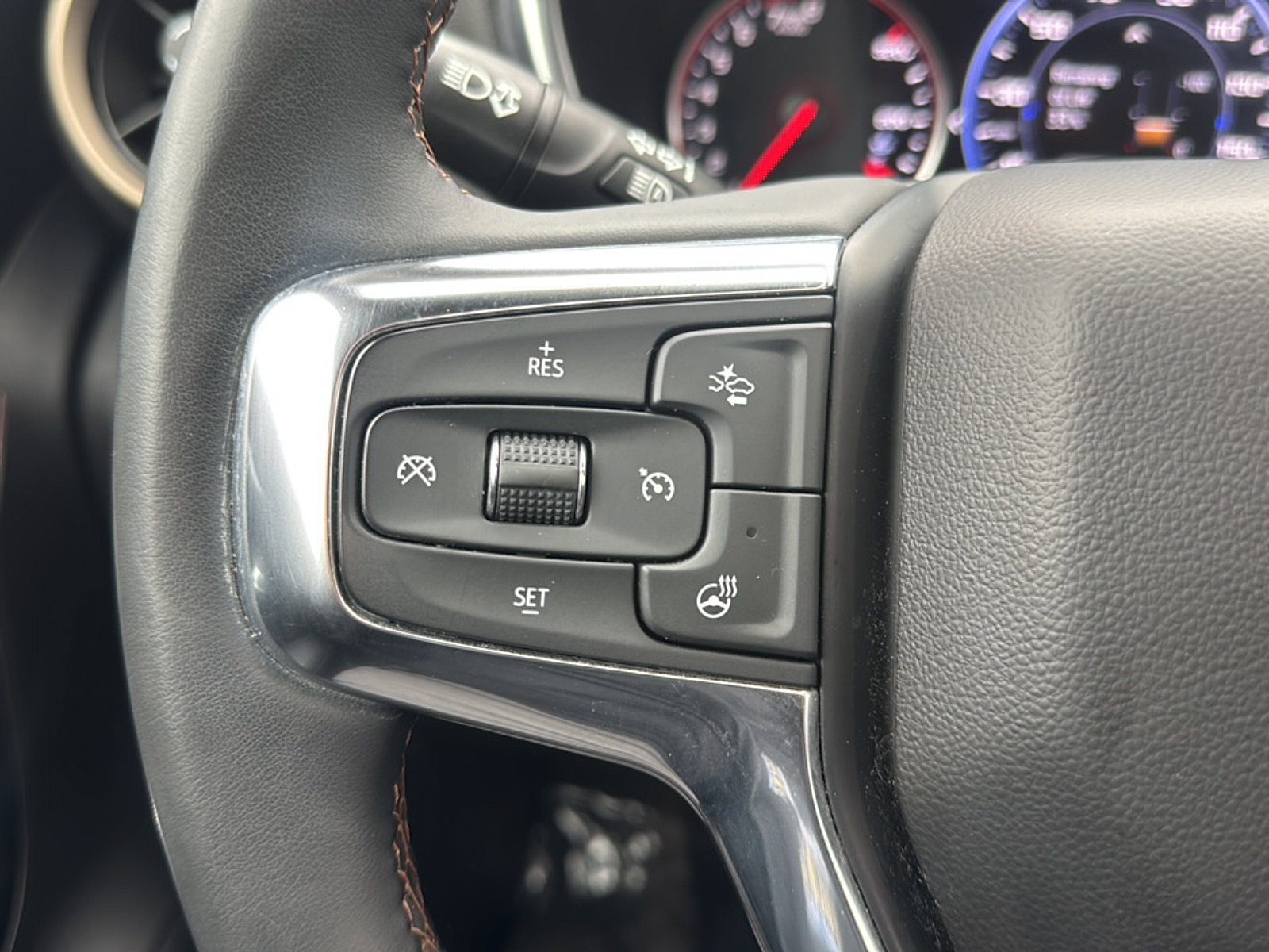 Certified 2023 Chevrolet Blazer Premier w/ Enhanced Convenience Package AWD/4WD image 34